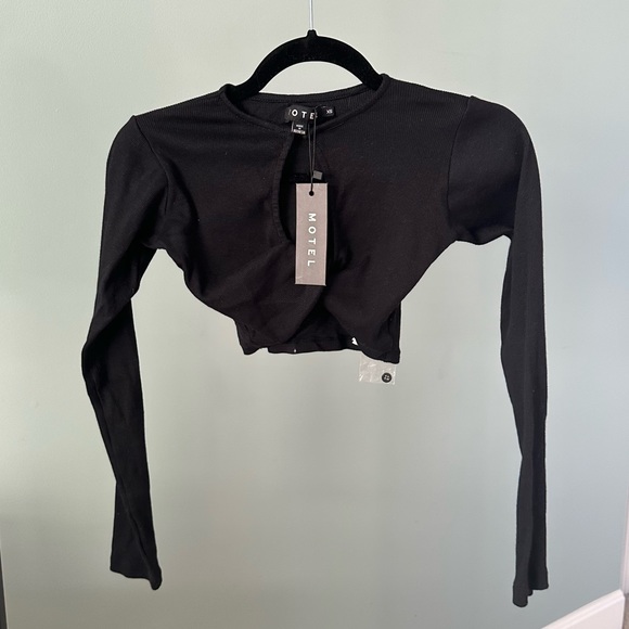 Motel Rocks Twist Black Crop Top - Picture 3 of 3